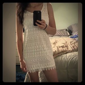 NWOT H&M white lace dress size 8 fits like a 4